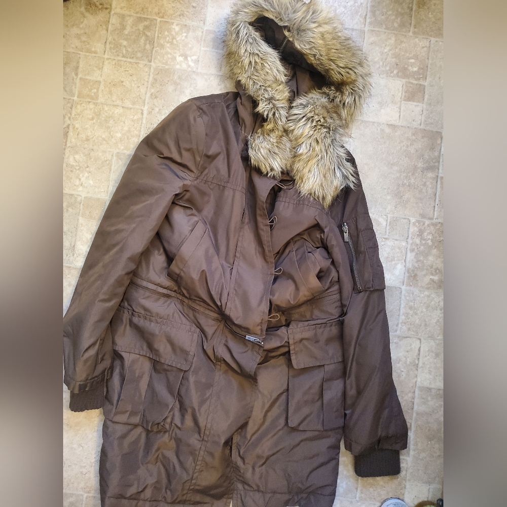 BCBG MAXAZRIA JACKET SIZE SMALL